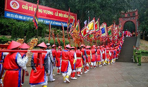 ĐỀN HÙNG-TÂY THIÊN TRONG NGÀY